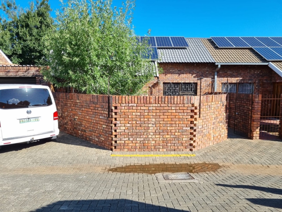 2 Bedroom Property for Sale in Navalsig Free State